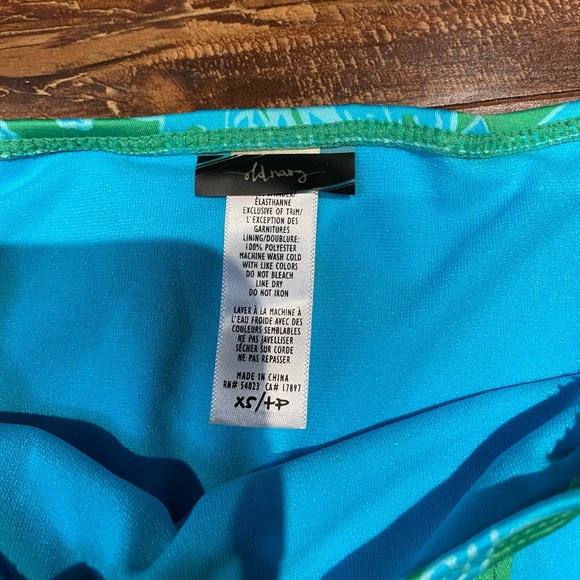 Bikini - Picture 2 of 2